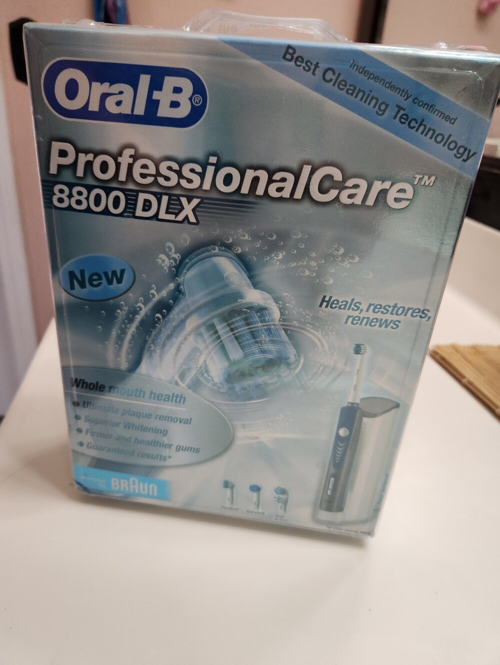 Oral-B ProfessionalCare 8800 DLX Electric Toothbrush - Brand New Sealed NIB